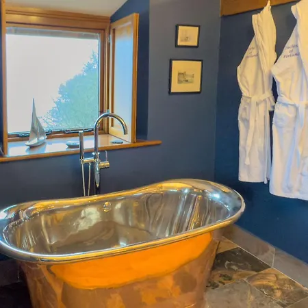 Semesterbostad Duke Of Portland Boathouse On The Shore Of Ullswater Ideal For A Romantic Break *