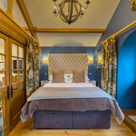 Duke Of Portland Boathouse On The Shore Of Ullswater Ideal For A Romantic Break Semesterbostad