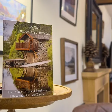 Nyaraló Duke Of Portland Boathouse On The Shore Of Ullswater Ideal For A Romantic Break