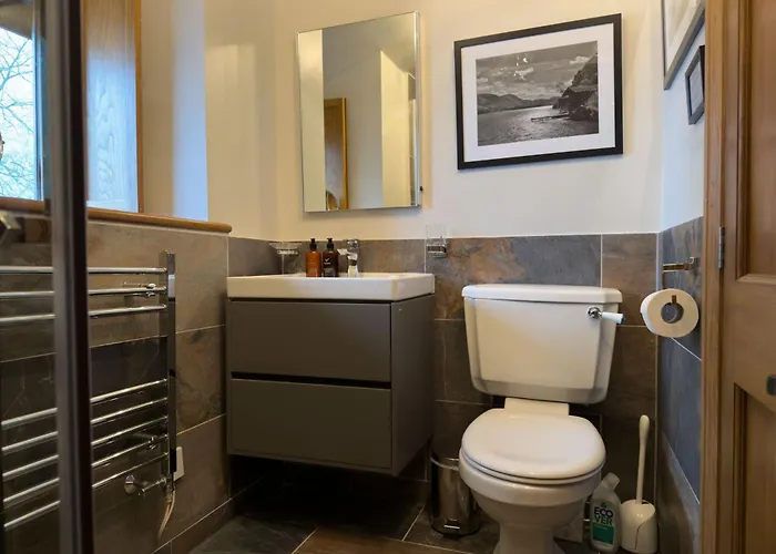 Duke Of Portland Boathouse On The Shore Of Ullswater Ideal For A Romantic Break *