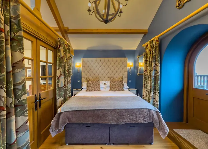 Duke Of Portland Boathouse On The Shore Of Ullswater Ideal For A Romantic Break Vakantiehuis