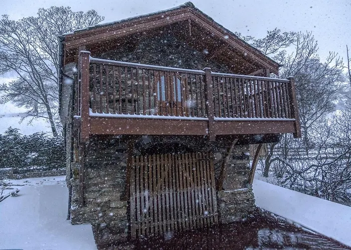 Duke Of Portland Boathouse On The Shore Of Ullswater Ideal For A Romantic Break Pooley Bridge